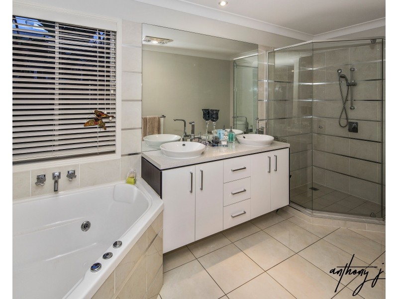 6 Cherry Ct, Coomera QLD 4209