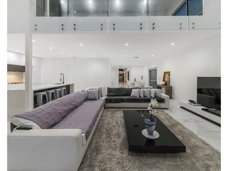 70 River Links Bvd E, Helensvale QLD 4212