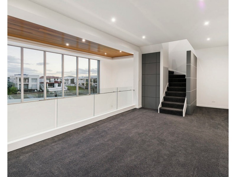 70 River Links Bvd E, Helensvale QLD 4212