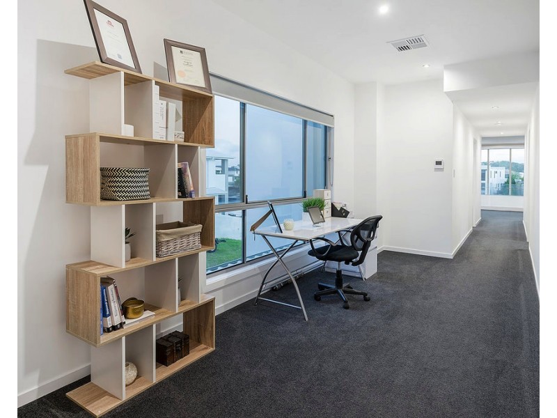 70 River Links Bvd E, Helensvale QLD 4212