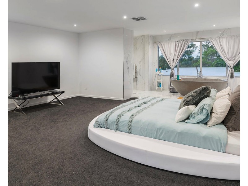 70 River Links Bvd E, Helensvale QLD 4212