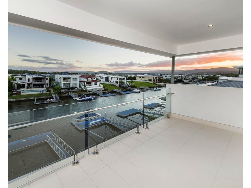 70 River Links Bvd E, Helensvale QLD 4212