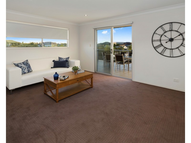 2861 Virginia Dr, Hope Island QLD 4212