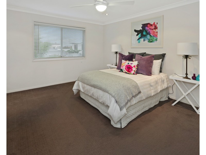 2861 Virginia Dr, Hope Island QLD 4212