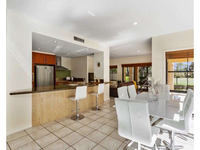 3206 Palladian Drive Drive, Hope Island QLD 4212