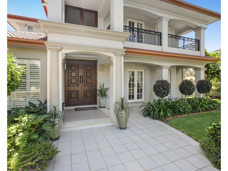 Hope Island QLD 4212