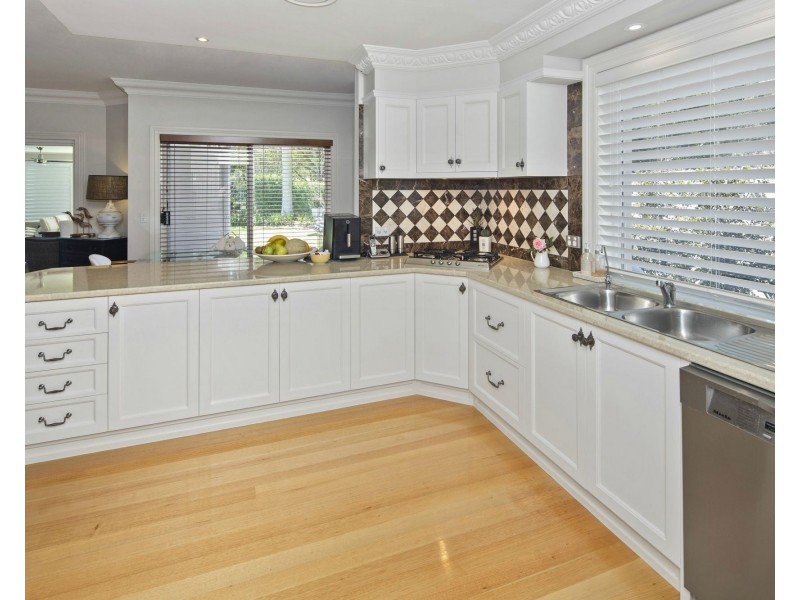 Hope Island QLD 4212