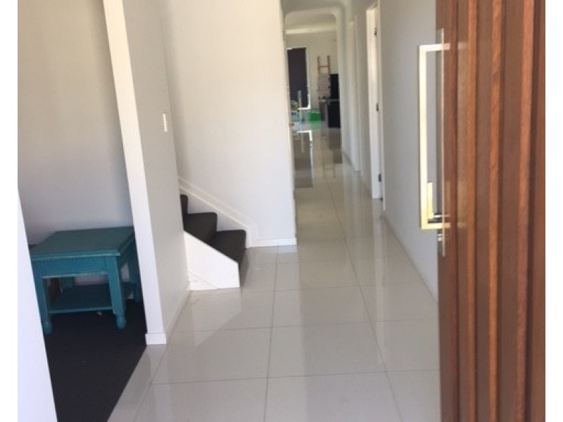 Hope Island QLD 4212