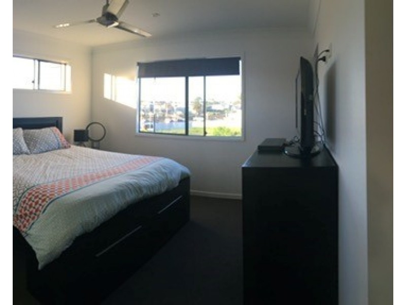 Hope Island QLD 4212