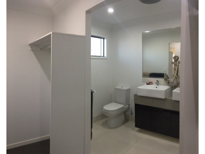 Hope Island QLD 4212