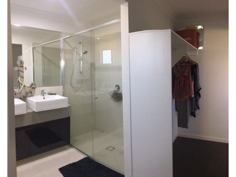 Hope Island QLD 4212