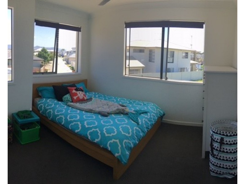 Hope Island QLD 4212