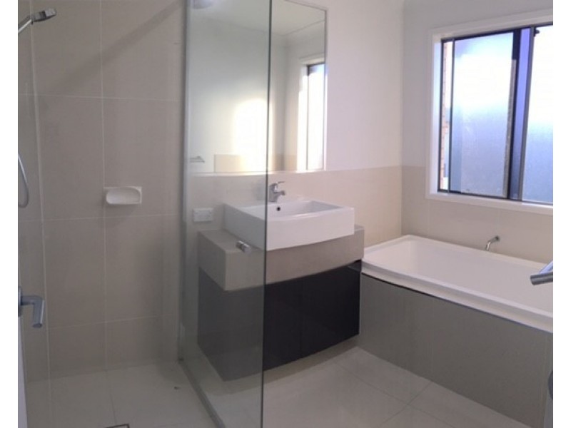 Hope Island QLD 4212