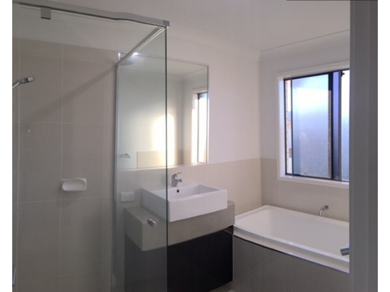 Hope Island QLD 4212