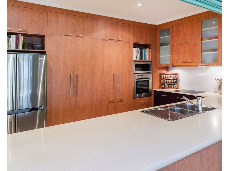 3203 Palladian Dr, Hope Island QLD 4212