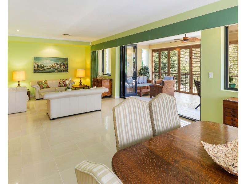 3203 Palladian Dr, Hope Island QLD 4212