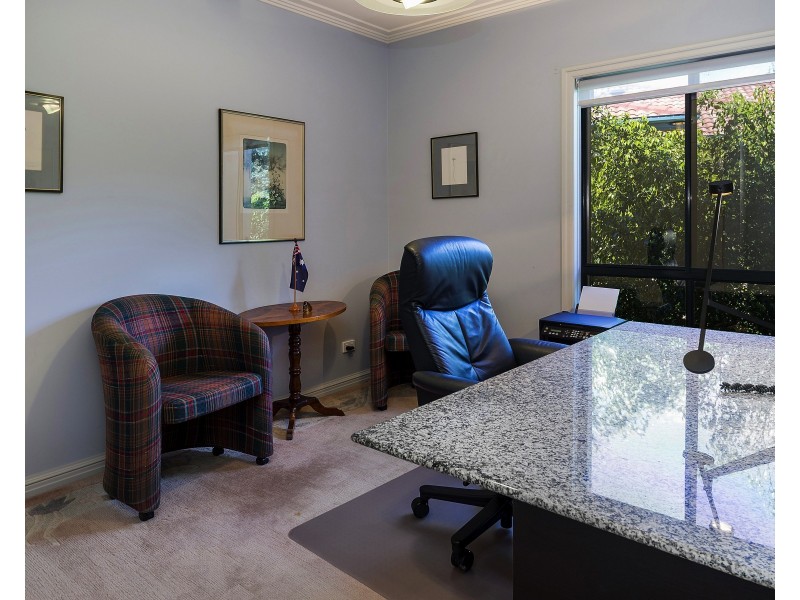 3203 Palladian Dr, Hope Island QLD 4212