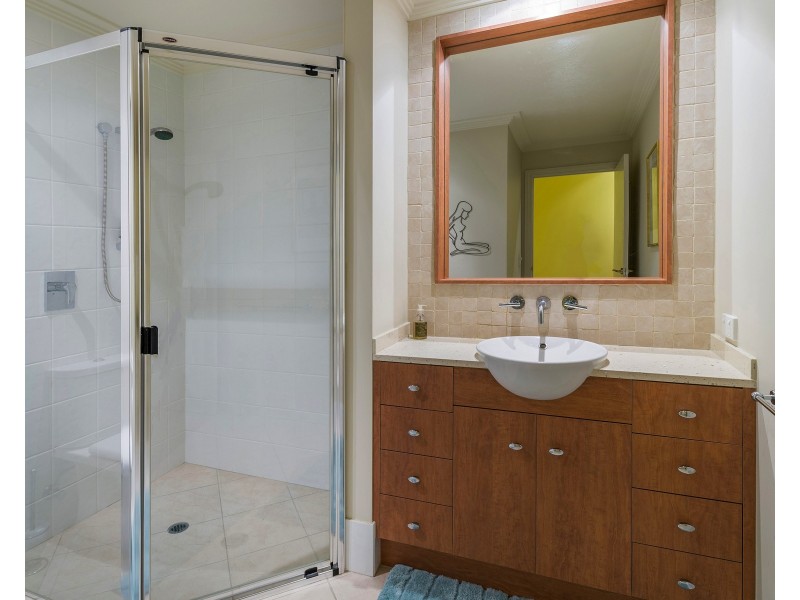 3203 Palladian Dr, Hope Island QLD 4212