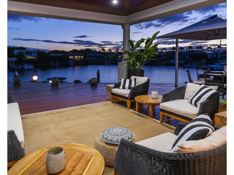 2218 Taromeo Ct, Hope Island QLD 4212