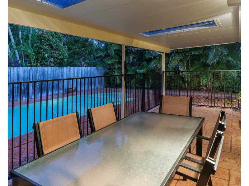 35 Lakeshore Dr, Helensvale QLD 4212