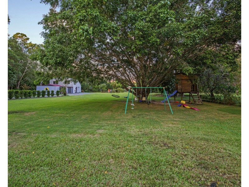 27 Derwent Ave, Helensvale QLD 4212