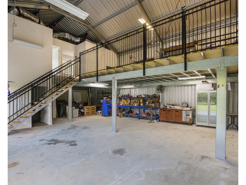 27 Derwent Ave, Helensvale QLD 4212