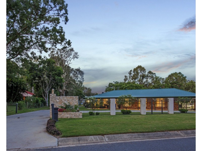 27 Derwent Ave, Helensvale QLD 4212