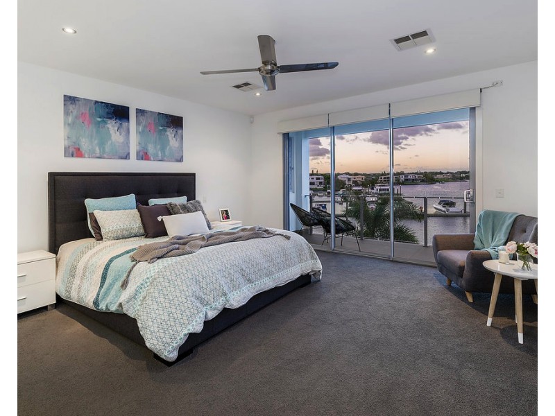 8 River Links Bvd E, Helensvale QLD 4212