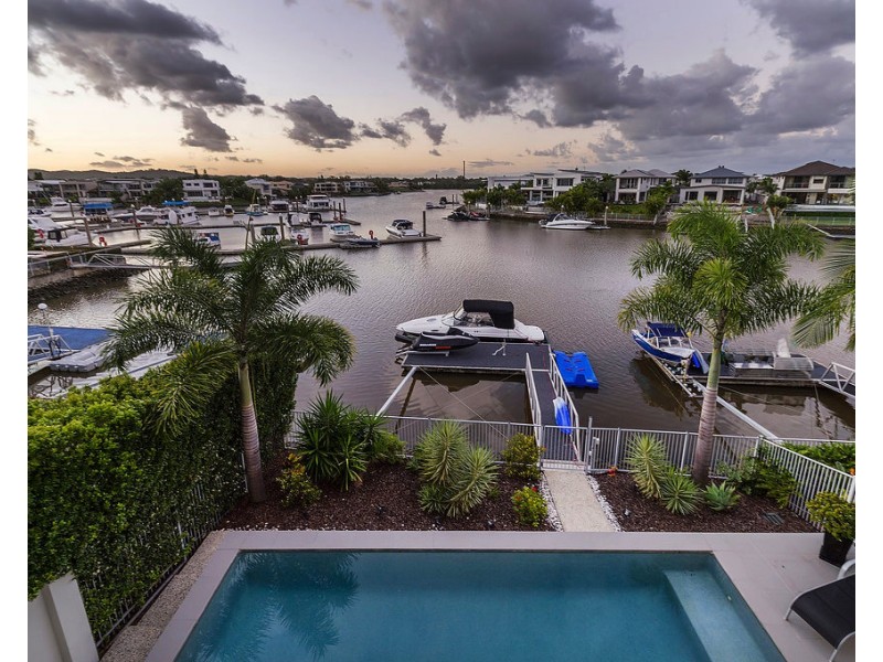 8 River Links Bvd E, Helensvale QLD 4212