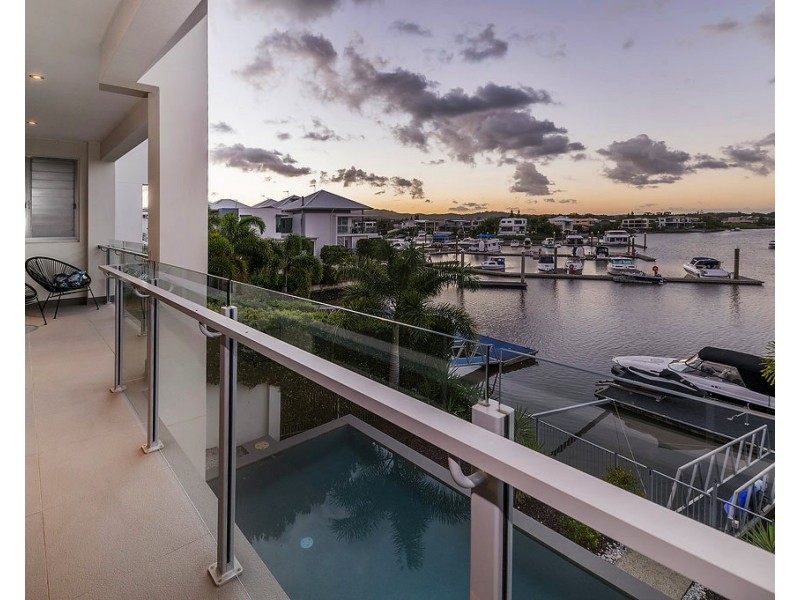 8 River Links Bvd E, Helensvale QLD 4212