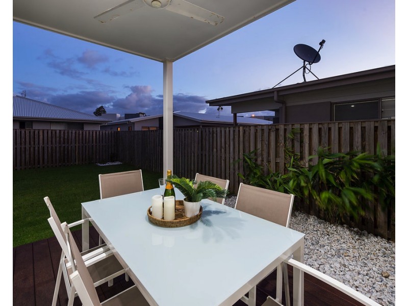 5 Beacon Lane, Hope Island QLD 4212