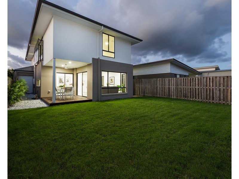 5 Beacon Lane, Hope Island QLD 4212