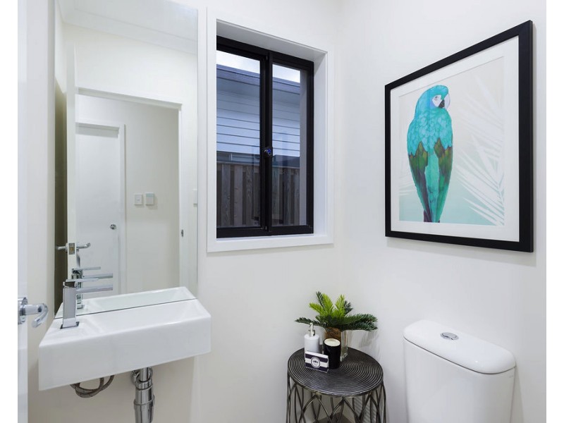 5 Beacon Lane, Hope Island QLD 4212