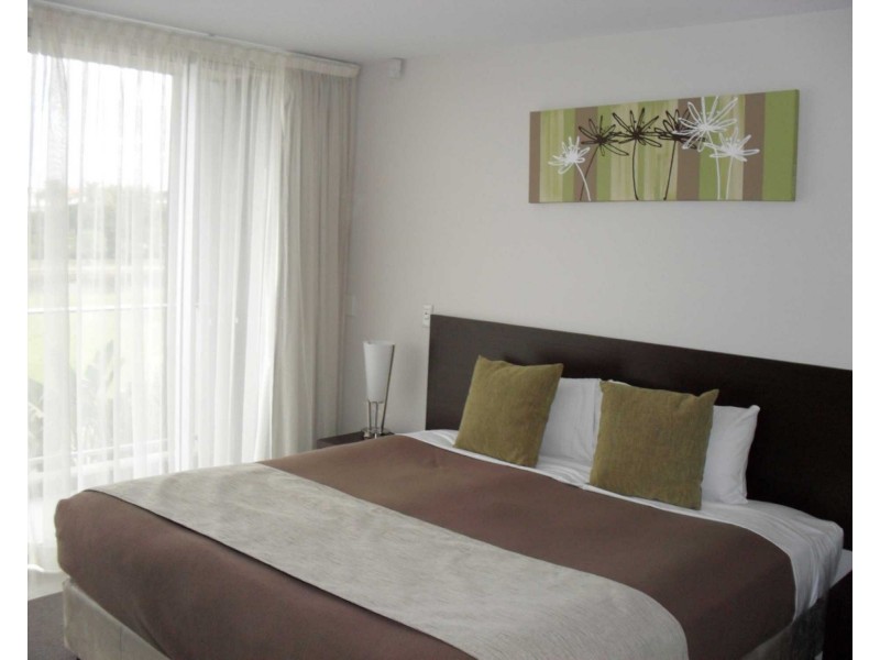 Hope Island QLD 4212