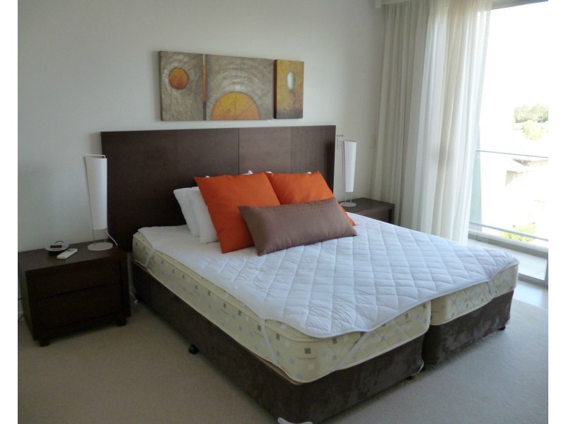 Hope Island QLD 4212