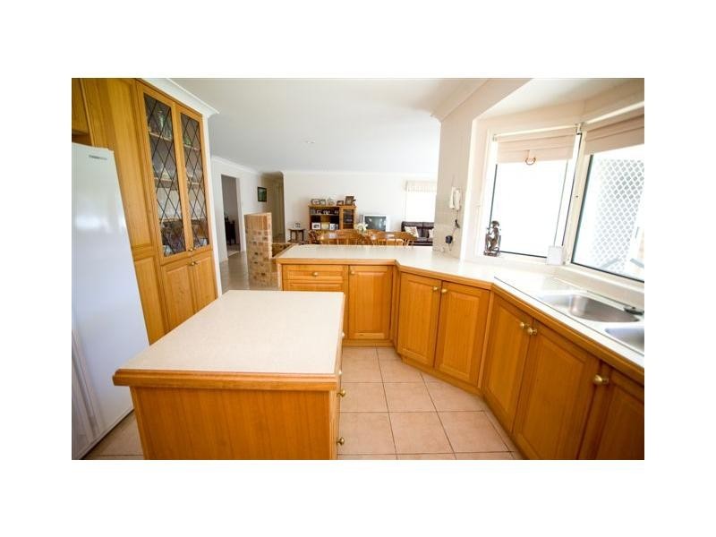 7 Leah Drive, Belivah QLD 4207