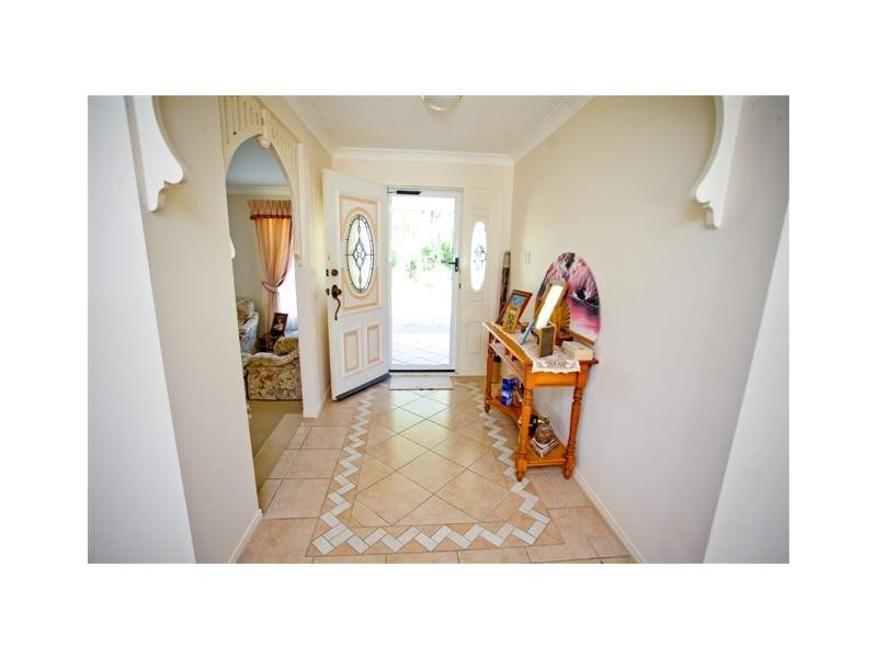 7 Leah Drive, Belivah QLD 4207