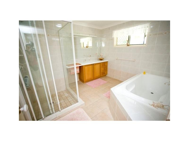 7 Leah Drive, Belivah QLD 4207