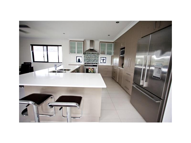 26 Yarwood Crescent, Ormeau QLD 4208