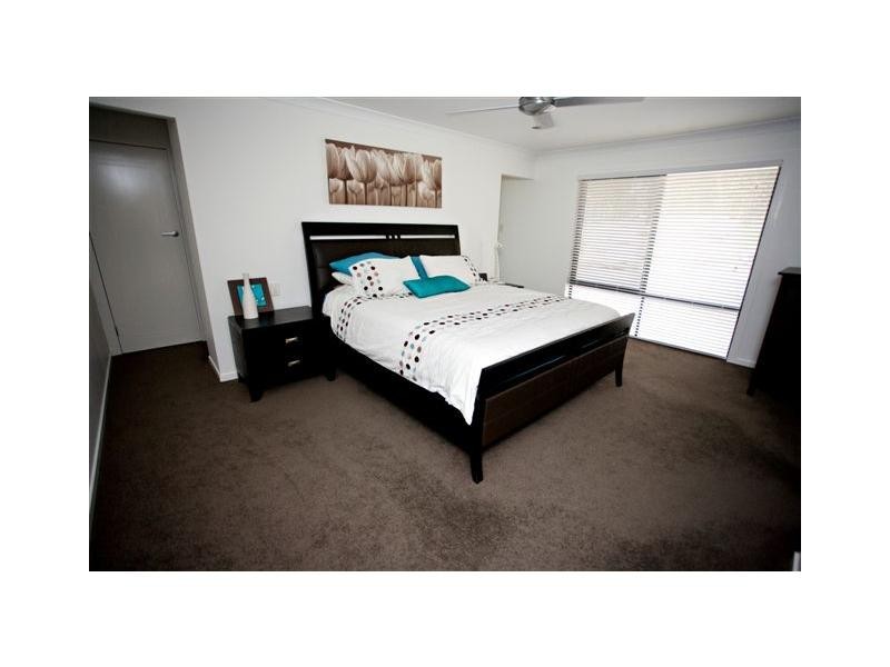 26 Yarwood Crescent, Ormeau QLD 4208
