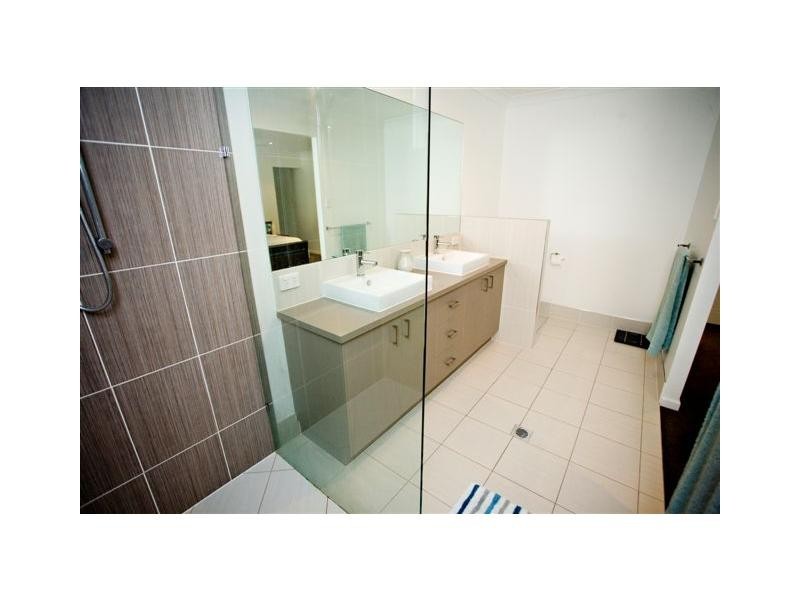 26 Yarwood Crescent, Ormeau QLD 4208