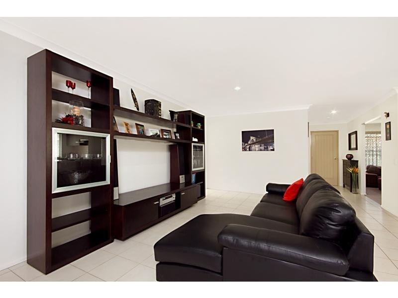 11 WEIR Close, Berrinba QLD 4117