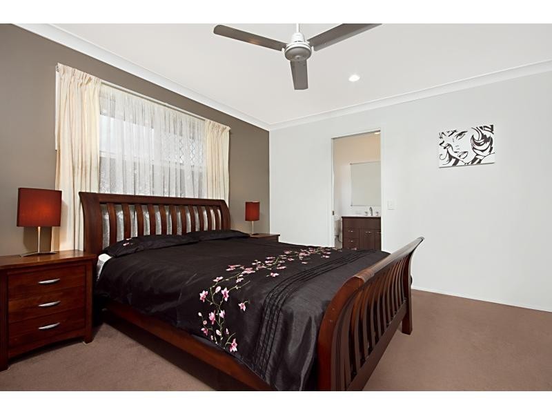 11 WEIR Close, Berrinba QLD 4117