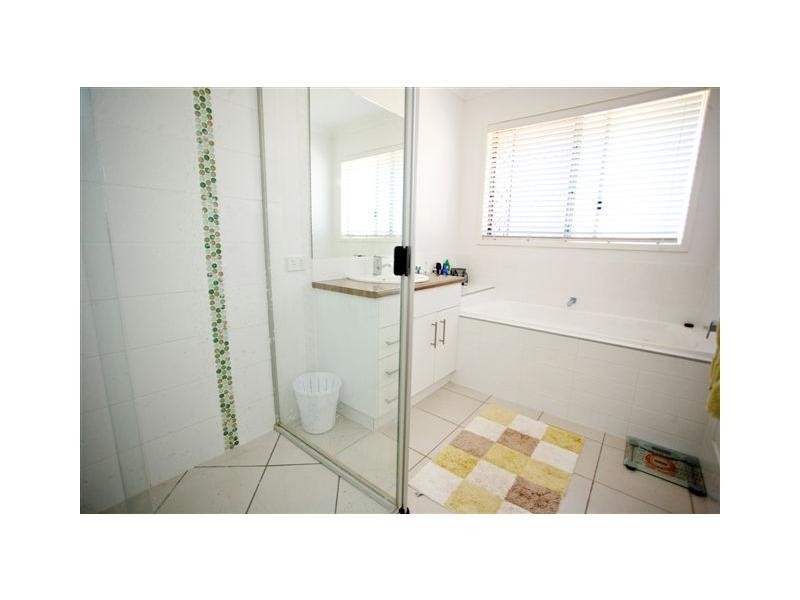16 Keewong Street, Ormeau QLD 4208