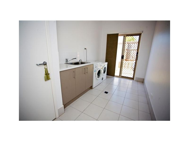 16 Keewong Street, Ormeau QLD 4208