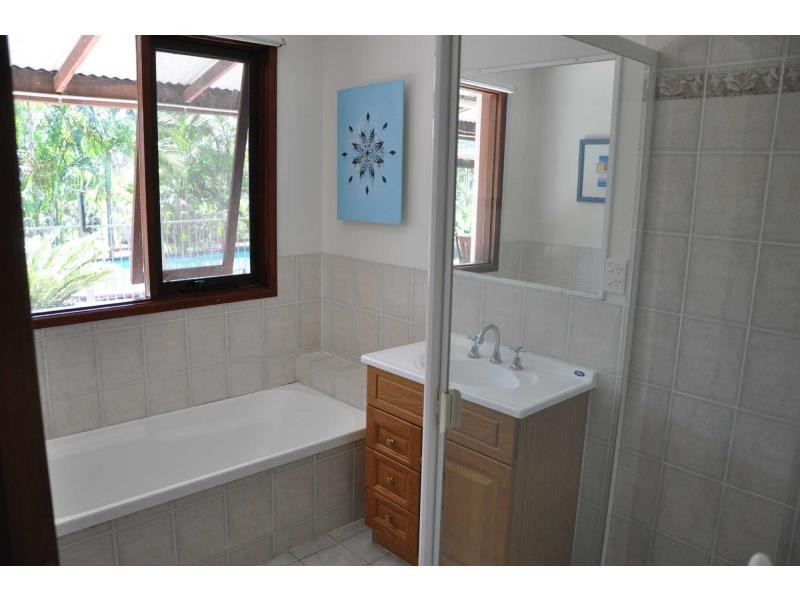 16 Edwards Place, Ormeau QLD 4208