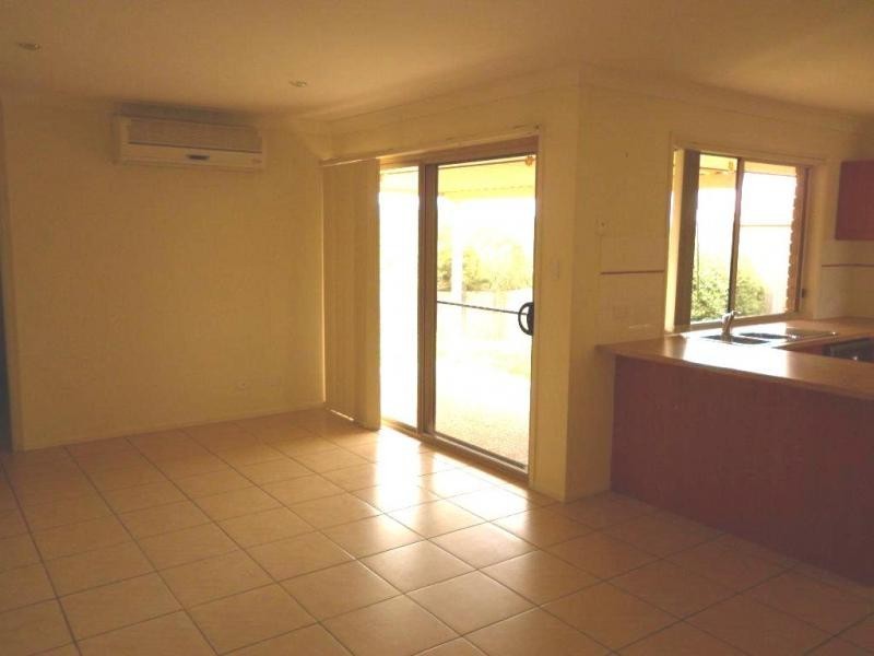 25 Paris Parade, Ormeau QLD 4208