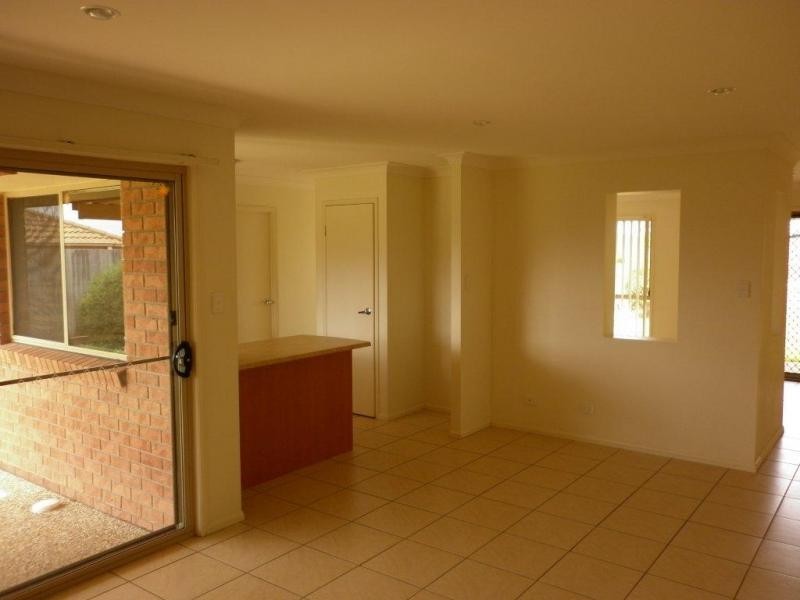 25 Paris Parade, Ormeau QLD 4208