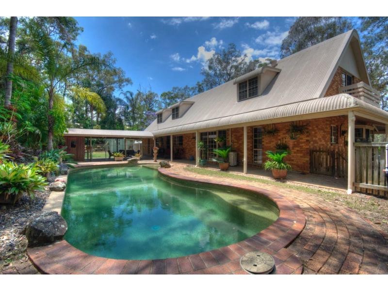 6 Vaughan Drive, Ormeau QLD 4208