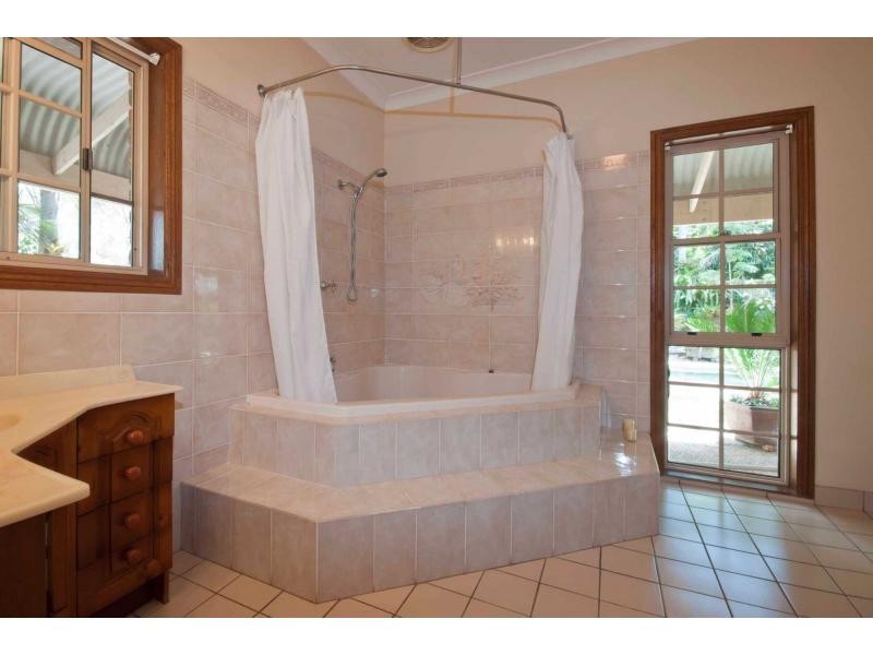 6 Vaughan Drive, Ormeau QLD 4208